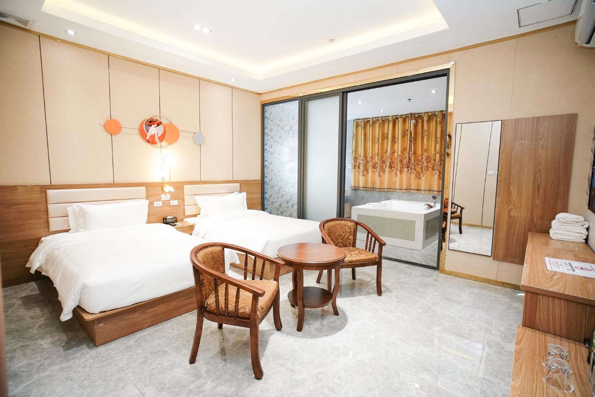Home Me Hotel Makati City Exterior photo